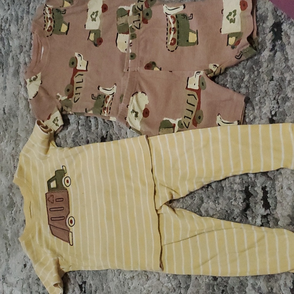 4 piece interchangeable set of pajamas
